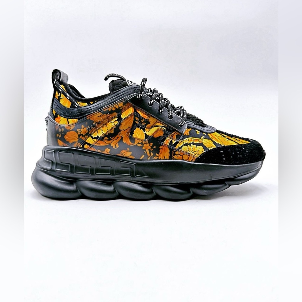 VERSACE Chain Reaction Barocco print
Sneakers. Brand new with dust bags.